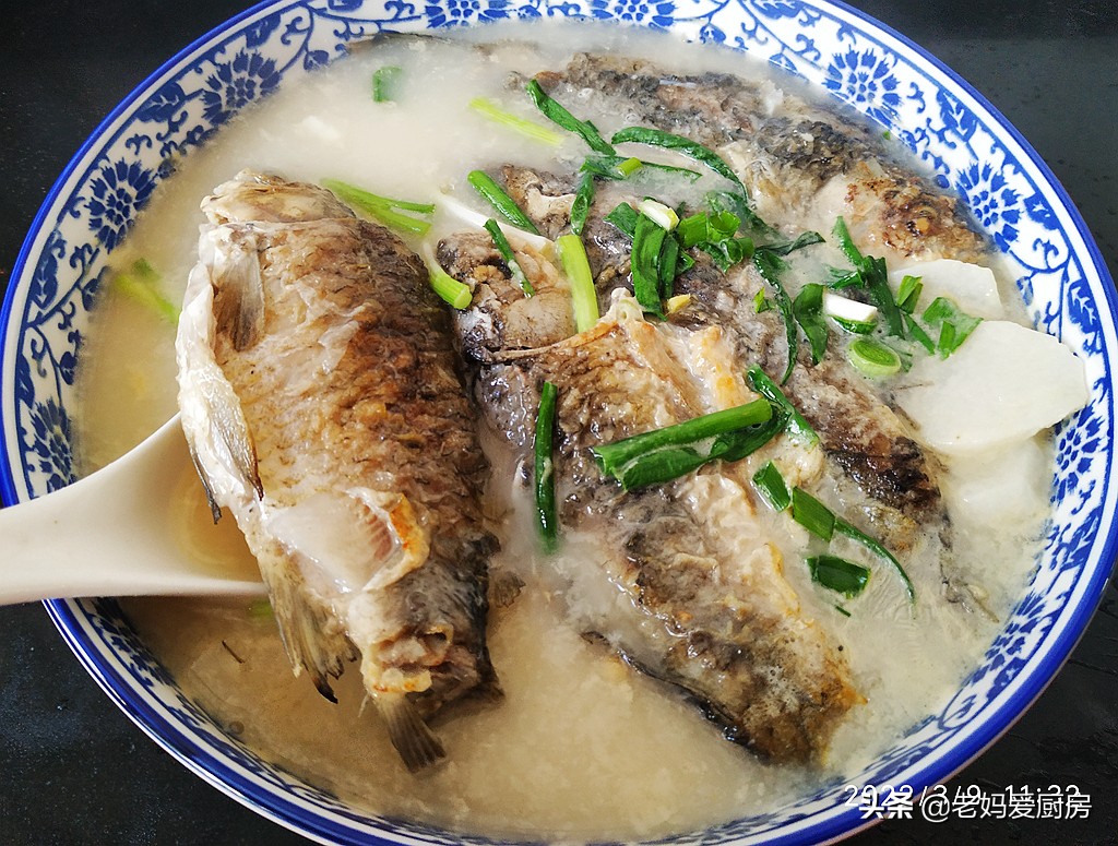 辅食山药鲫鱼汤,儿童鲫鱼山药汤