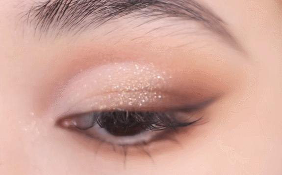 初秋氛围感枫糖棕色系妆容,秋冬焦糖暖栗妆