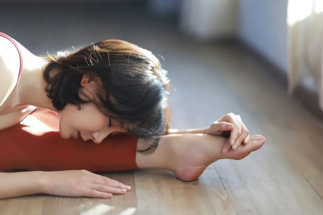 陈数晒海边瑜伽照图片,陈数惊艳的瑜伽