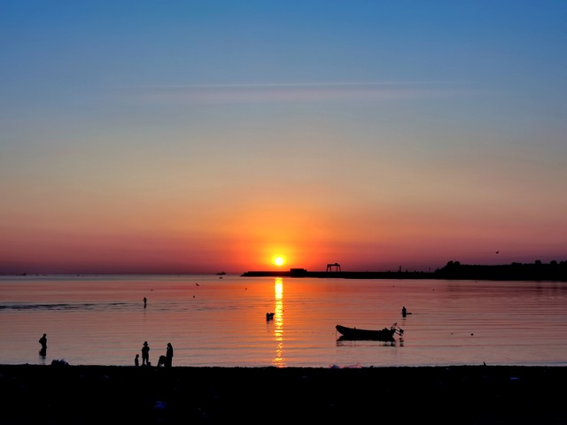 物是人非事事休欲语泪先流,物是人非事事休欲语泪先流天蝎座