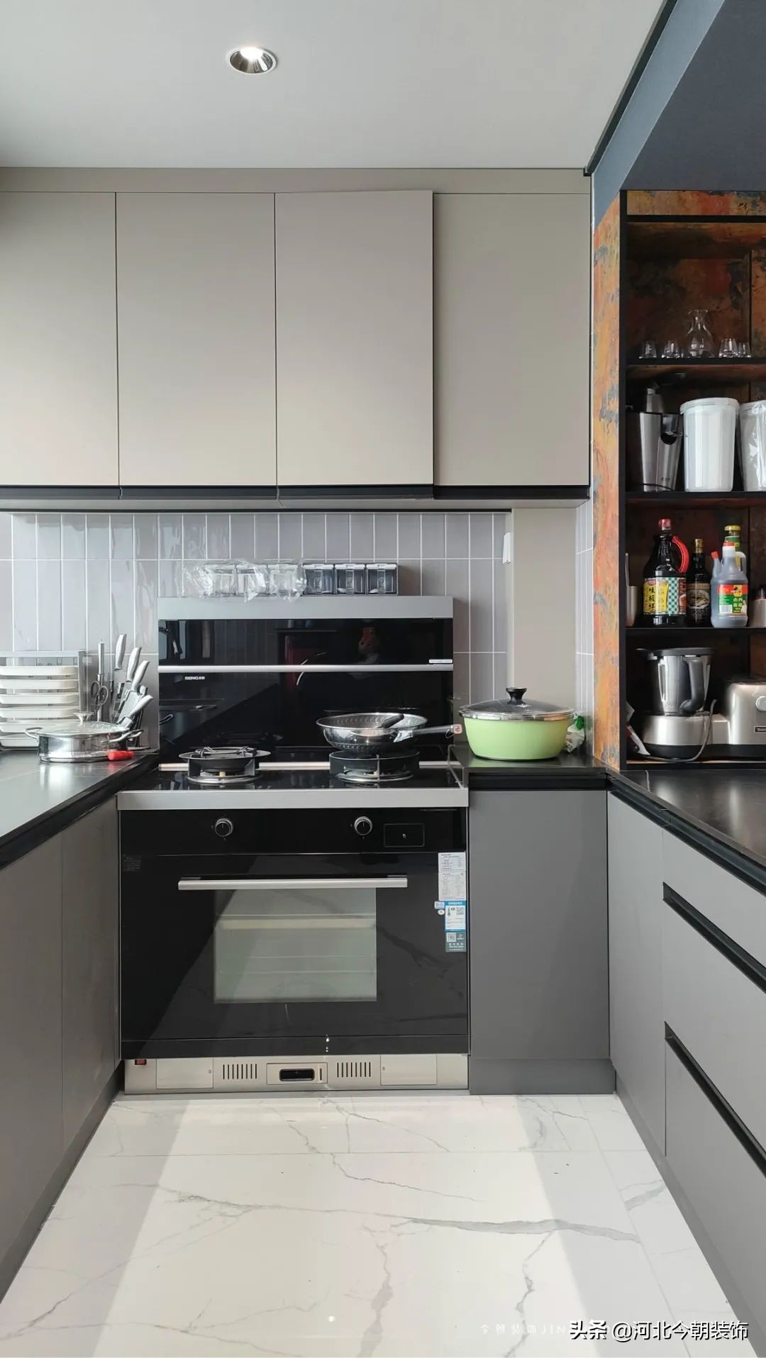 现代轻奢无主灯设计实景小户型,现代风格无主灯设计大宅