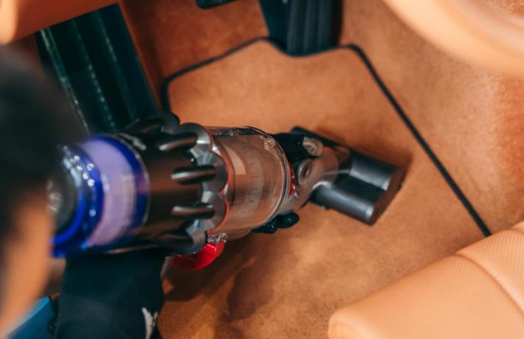 朋友创业开店选址出错亏到关门洗车加盟真的靠谱？丨技嘉名车