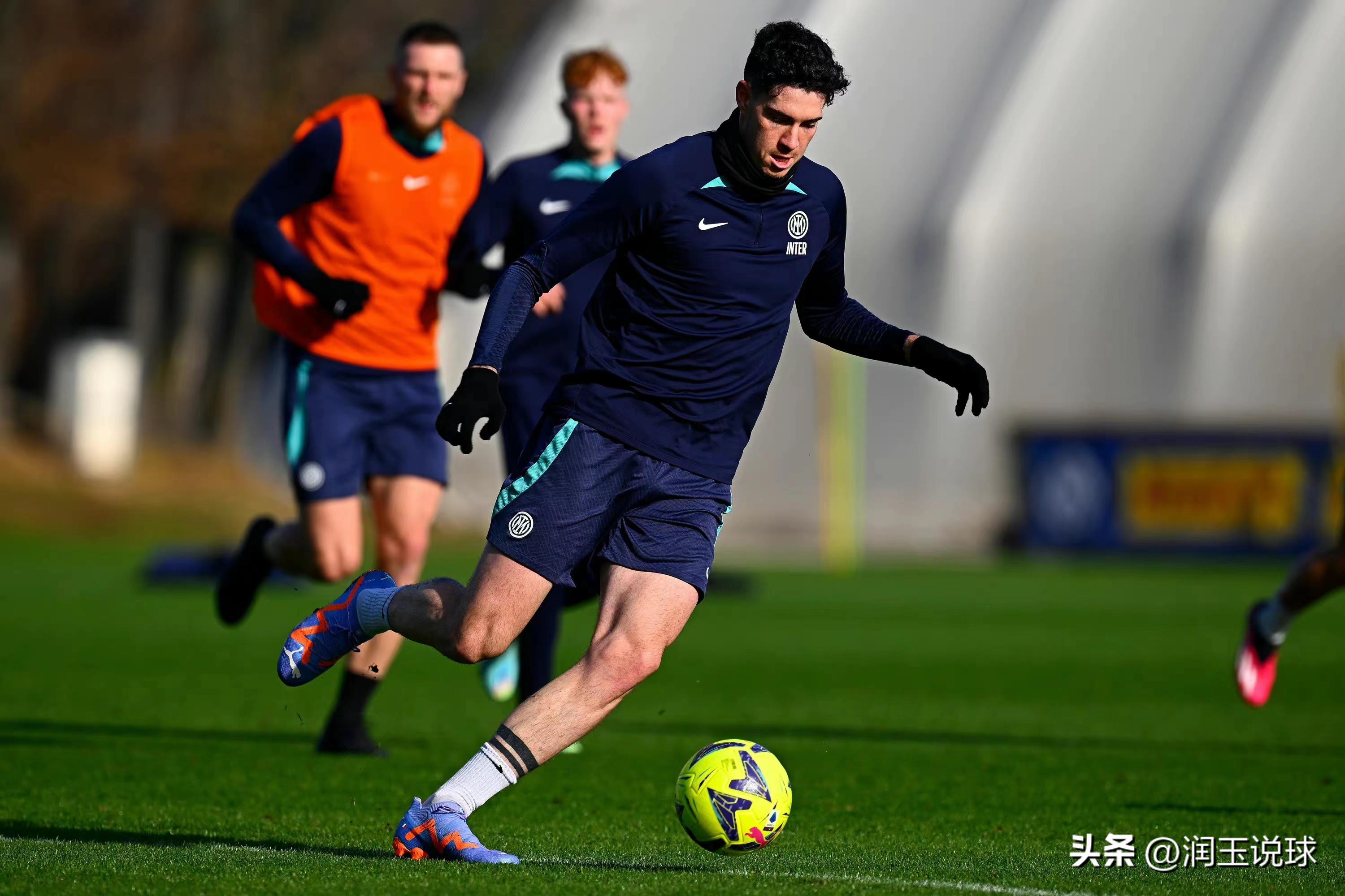 最新足球前瞻推荐,足球来袭的视频