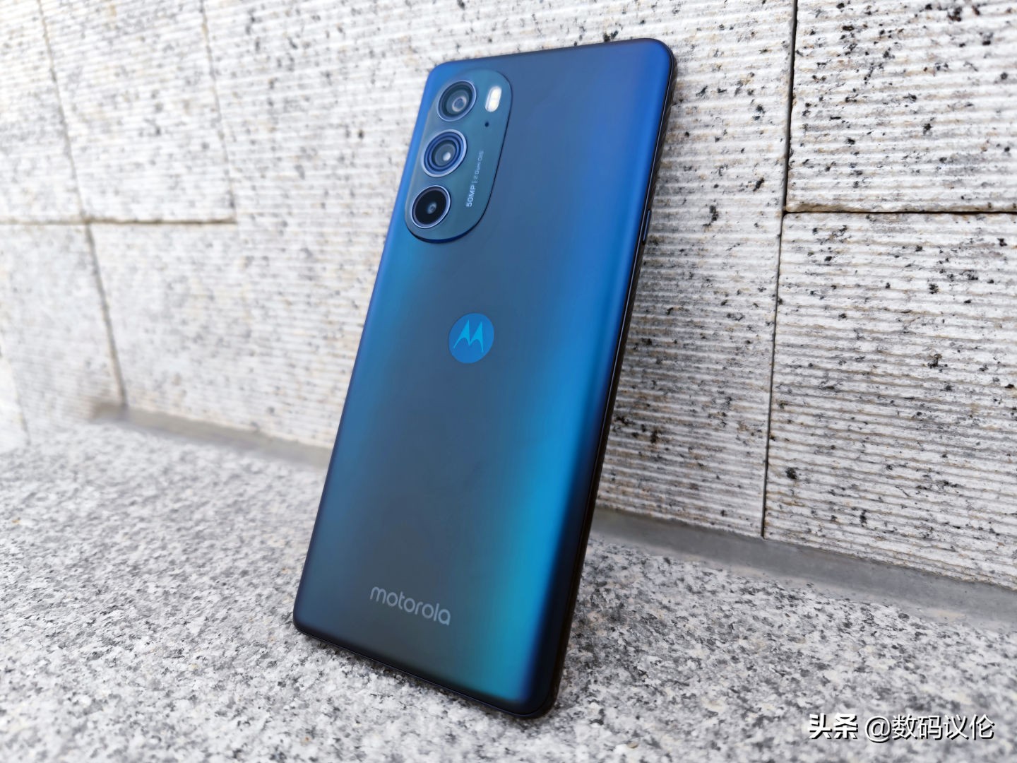 摩托罗拉motoedgex30骁龙8,摩托罗拉motoedgex30优缺点