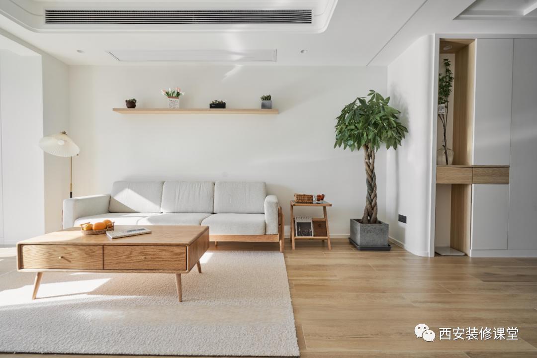 三房二厅北欧原木,130平方三室一厅轻奢极简