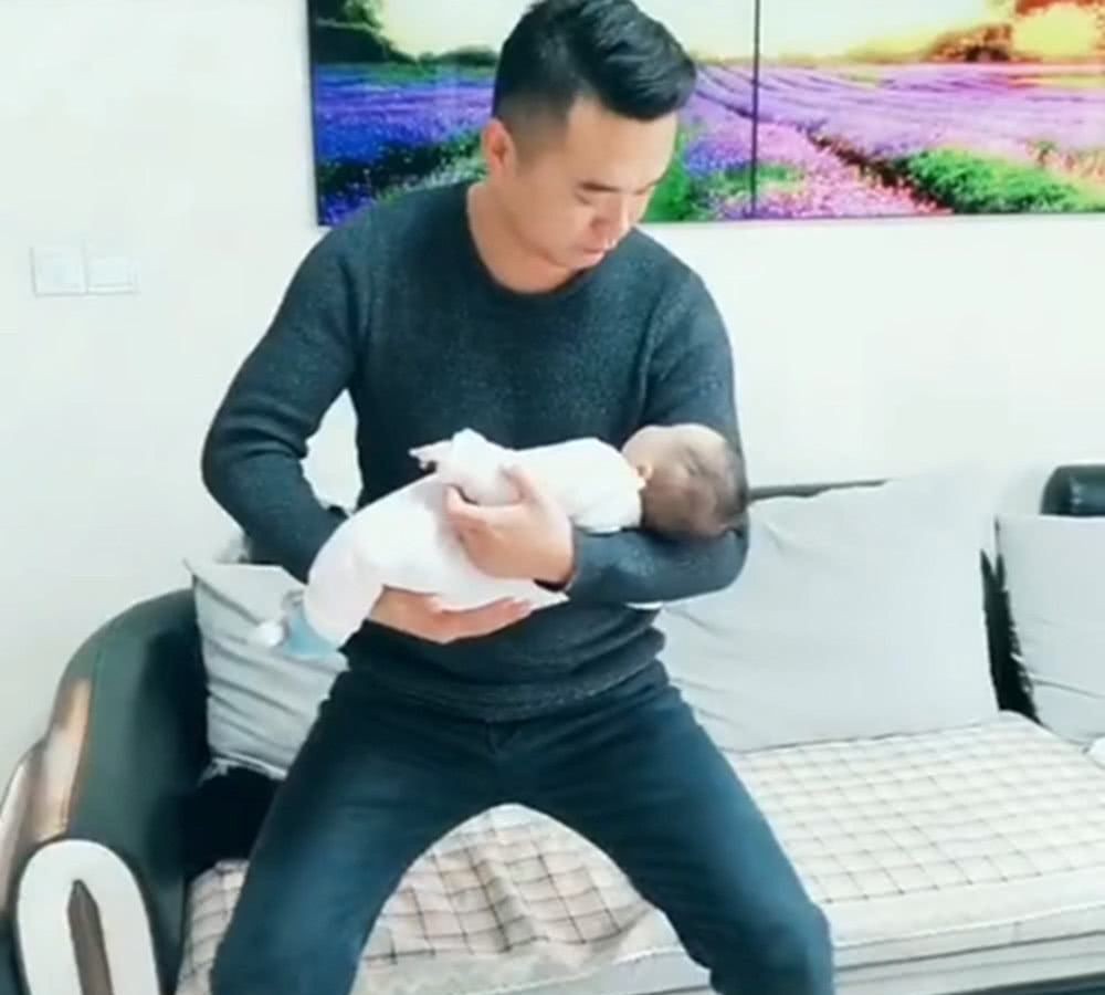 产妇月子期间为什么流泪,产妇为什么月子里会哭