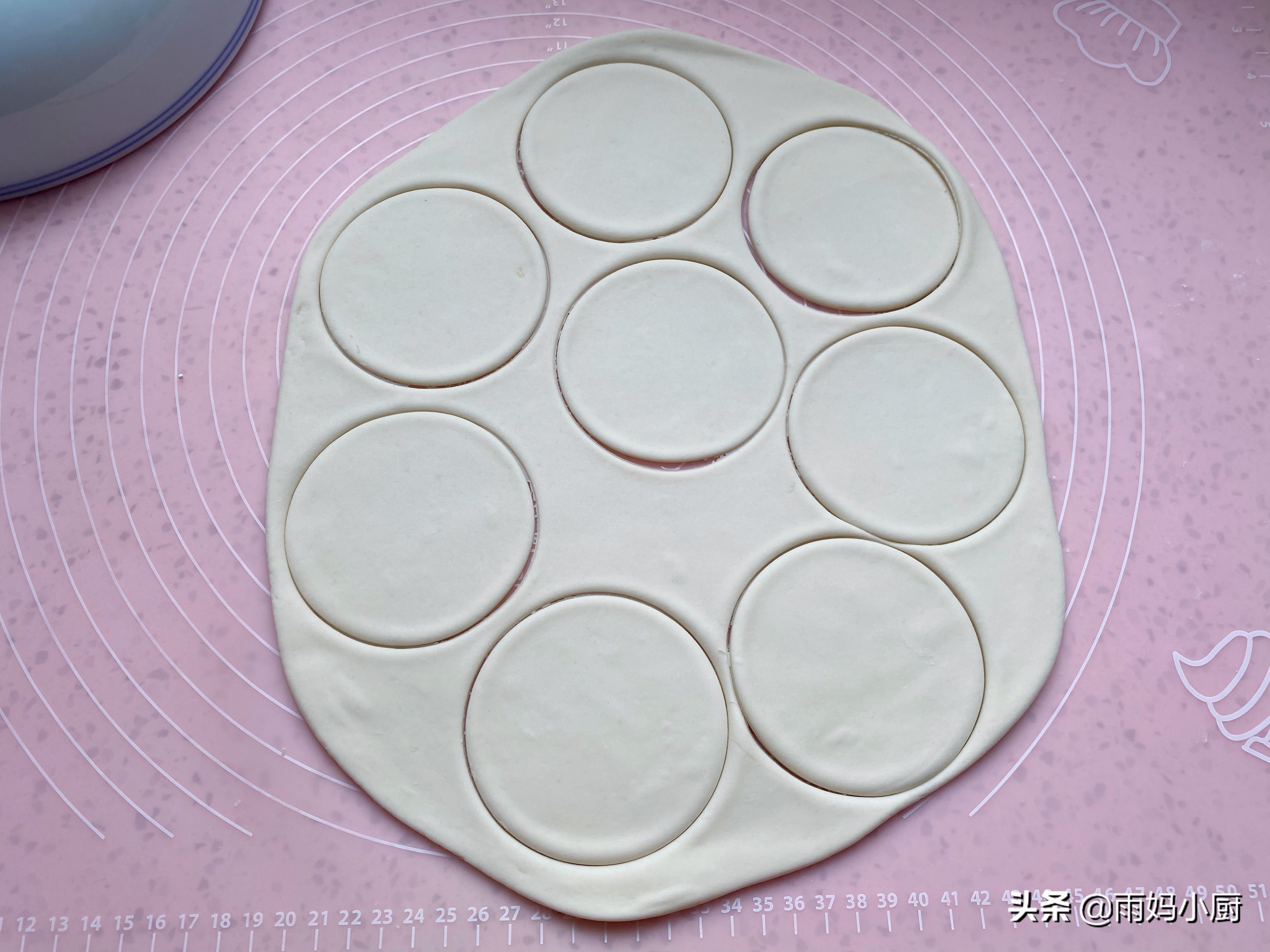 枣花馍馍简单做法,河南枣花馍馍的几种简单做法