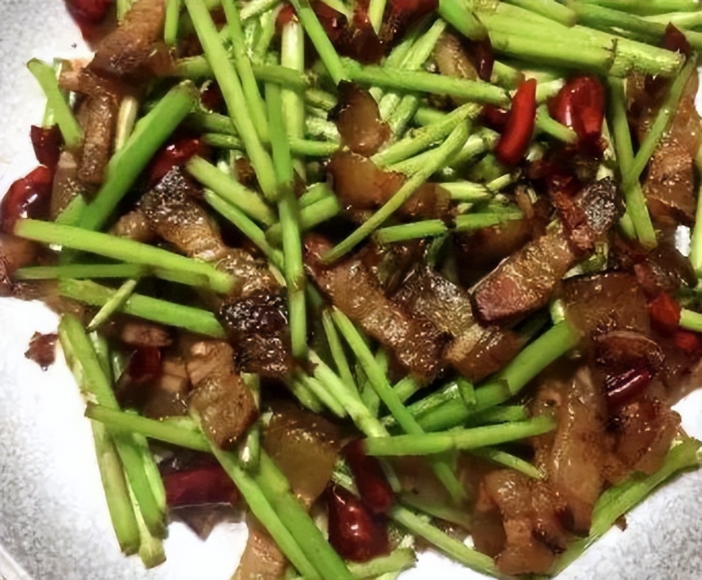 风靡一时的贵价咖啡厅，怎么“沦落”到卖盖浇饭了