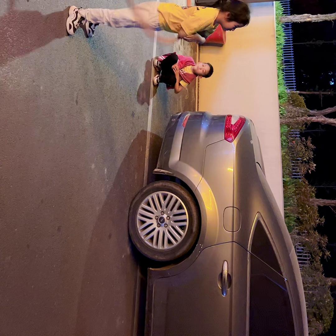 小伙子挣钱,小伙子很有发展前途