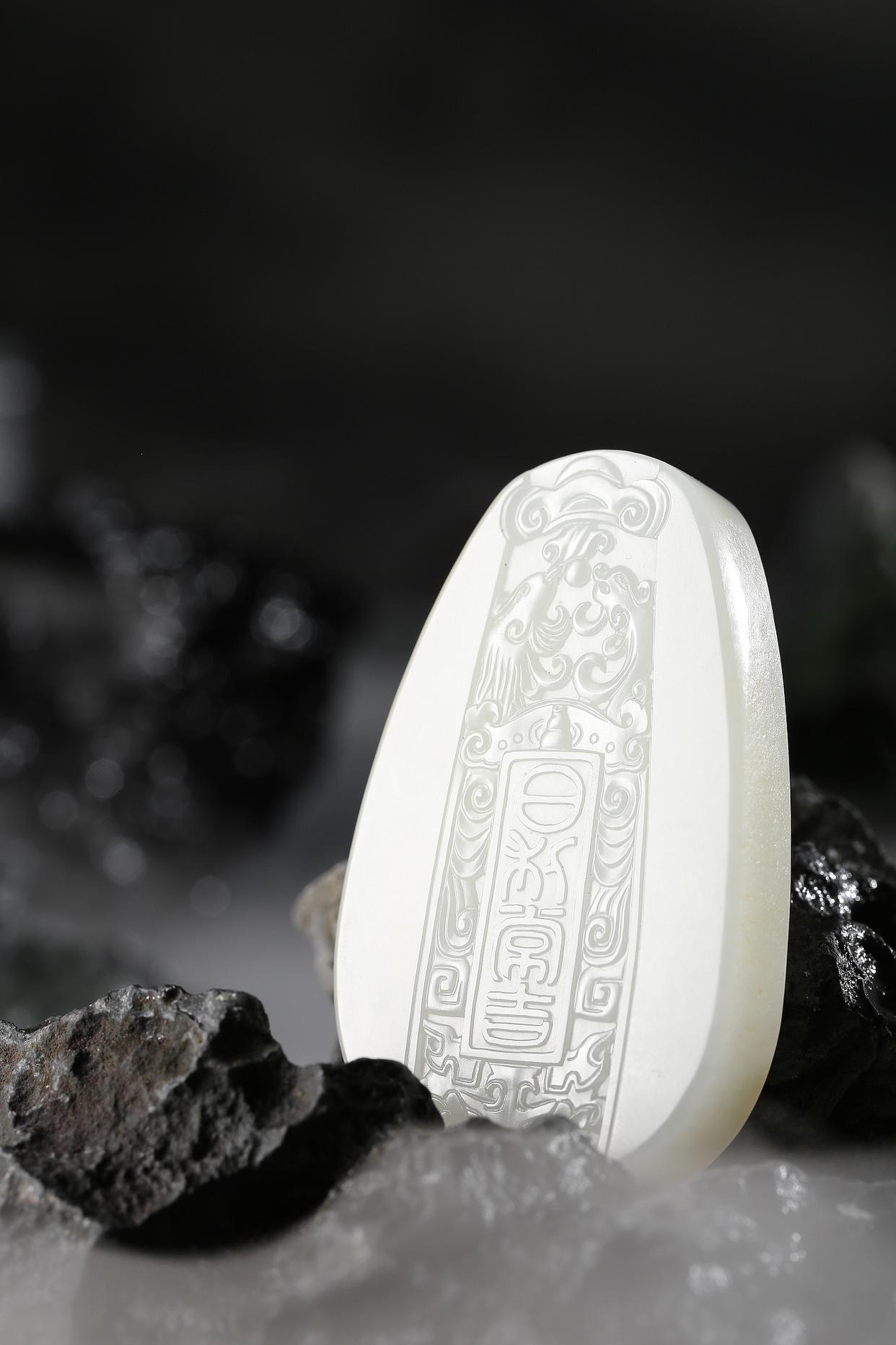 现在真的和田玉贵了的原因,文玩行情低迷怎么办