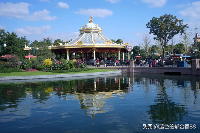 周末白相里的一张床、一群朋友、暴走于迪士尼乐园