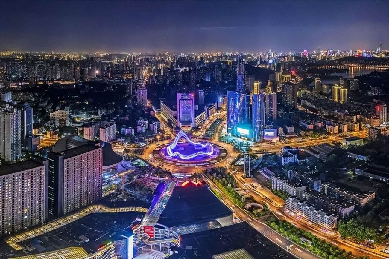 湖北省武汉和省内其他城市的差距,湖北第一大城市和江苏第二大城市