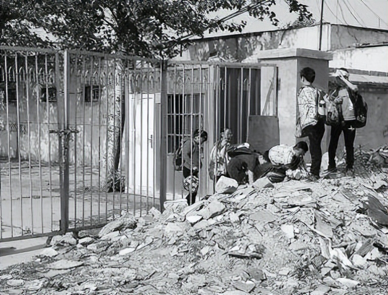 无锡三岁女童肛裂原因,无锡市三岁女童被性侵案件