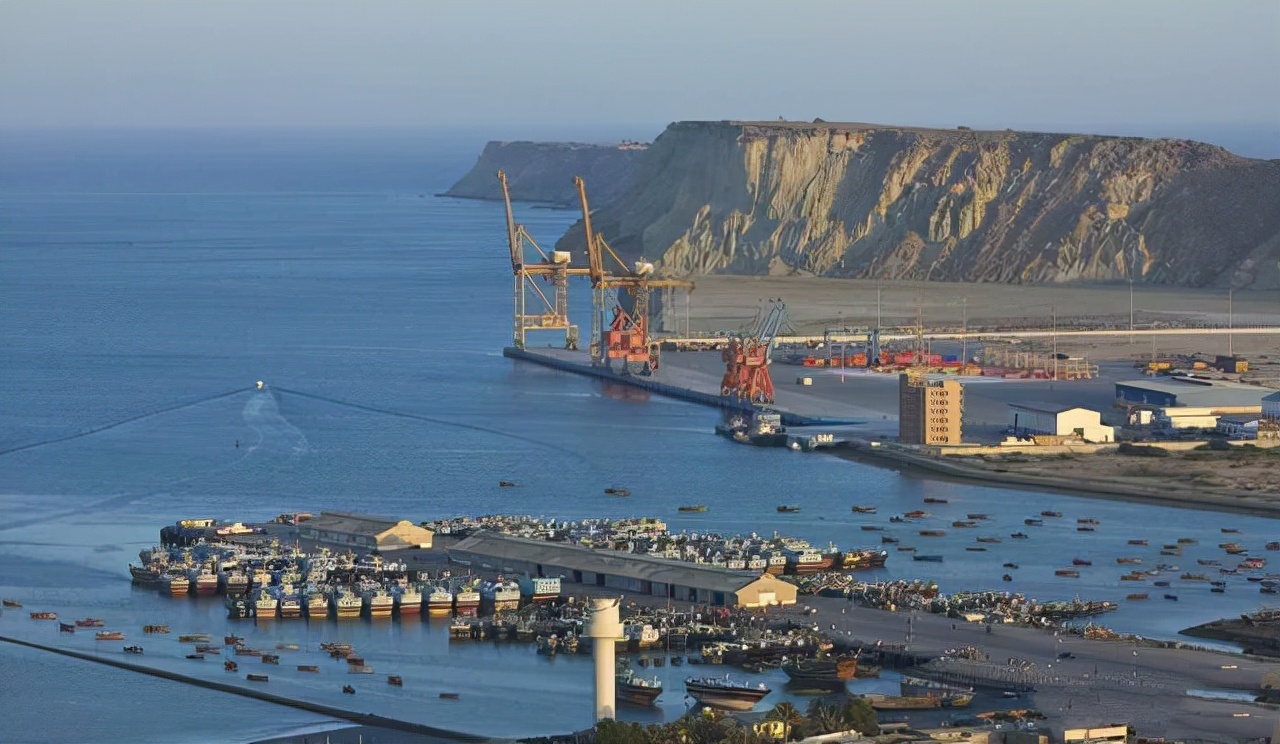 2021年海军服役舰艇,中国海军2016年实力跟2021年对比