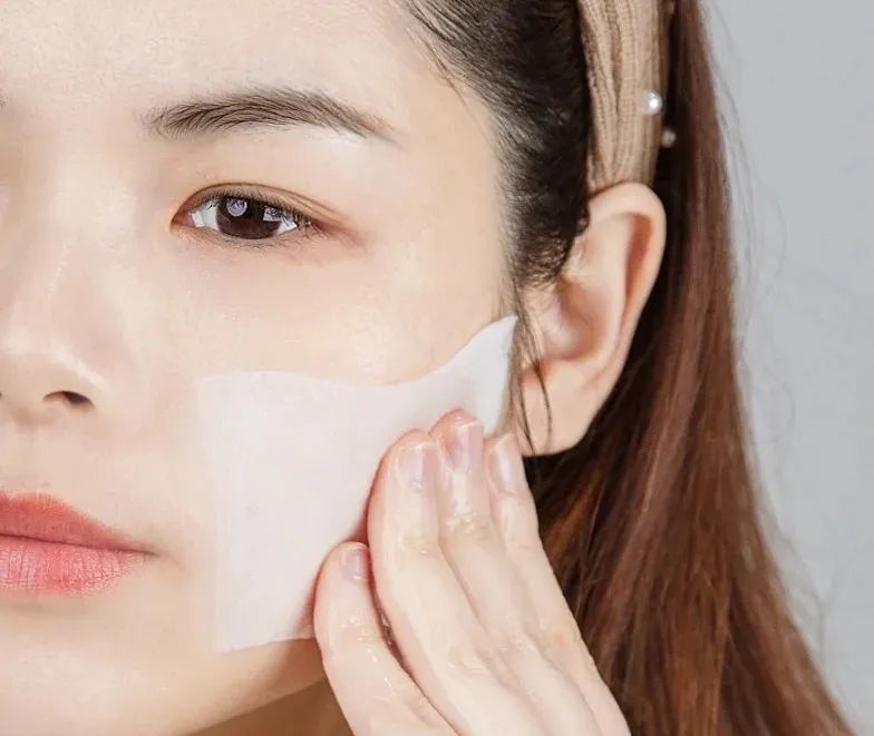 雅诗兰黛第二代粉水适合什么皮肤,雅诗兰黛大粉水适合哪个年龄段