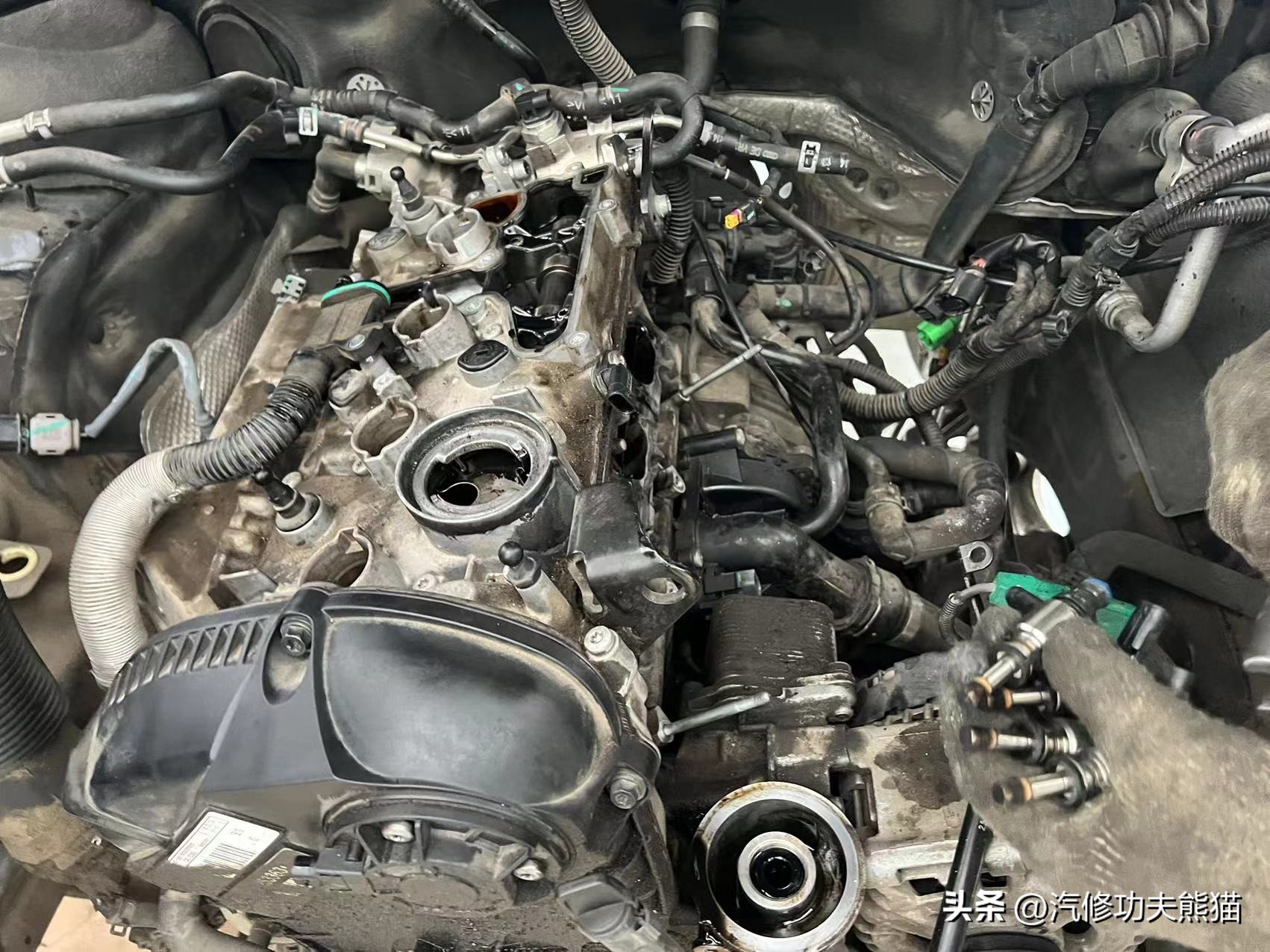 且看你现在机油烧得欢，修的时候给你拉清单，奥迪Q5烧机油怎么修