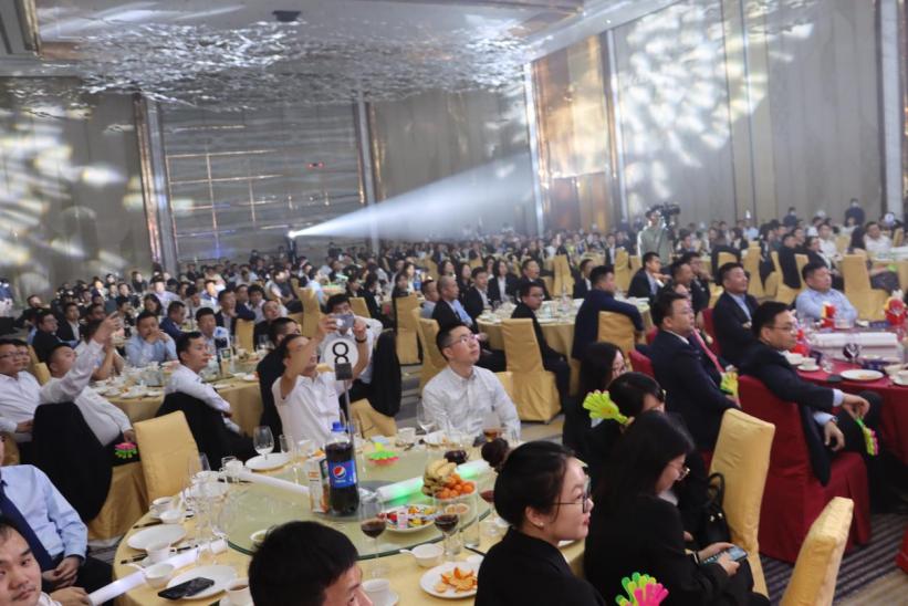 佛朗斯股份“聚力行远共创辉煌”辞旧迎新年会在广州召开