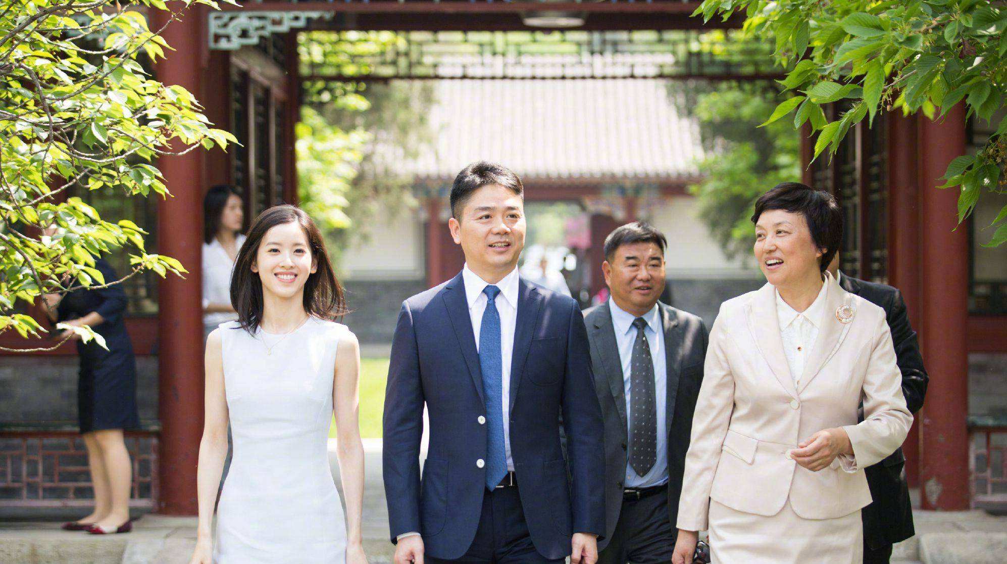 奶茶妹妹章泽天怎么发家,奶茶妹妹章泽天有多少资产