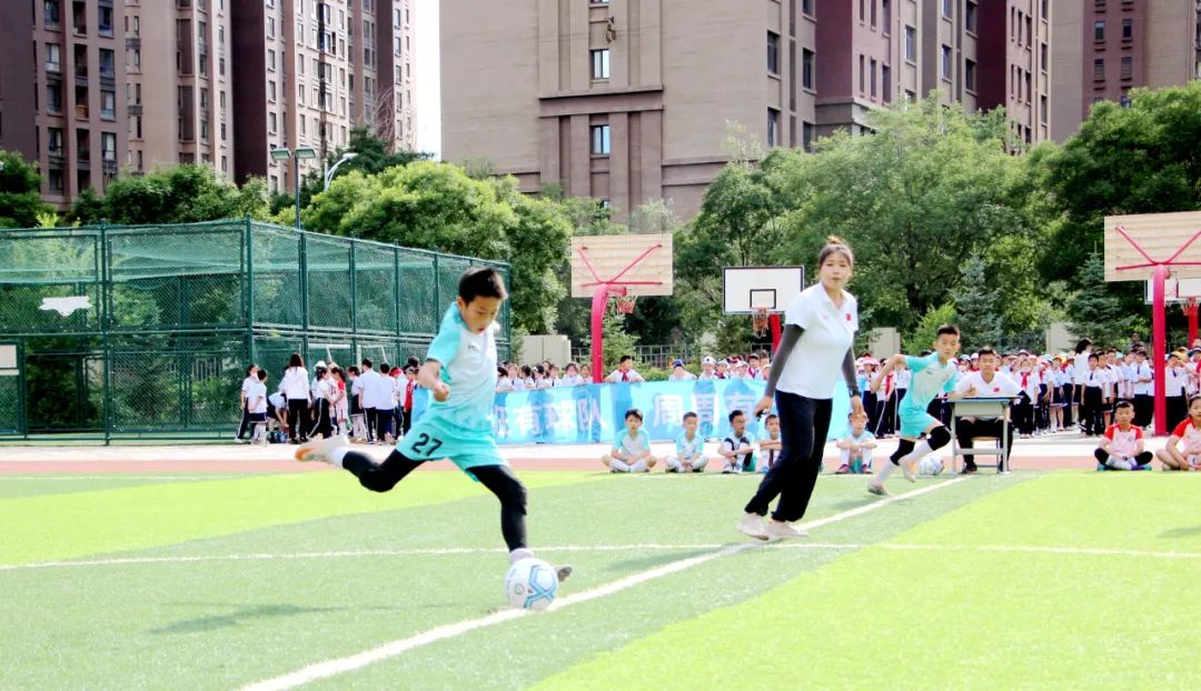 激情燃烧梦想飞扬——敕勒川绿地小学第三届“校长杯”校园足球赛暨2023年校园足球班级联赛开幕啦