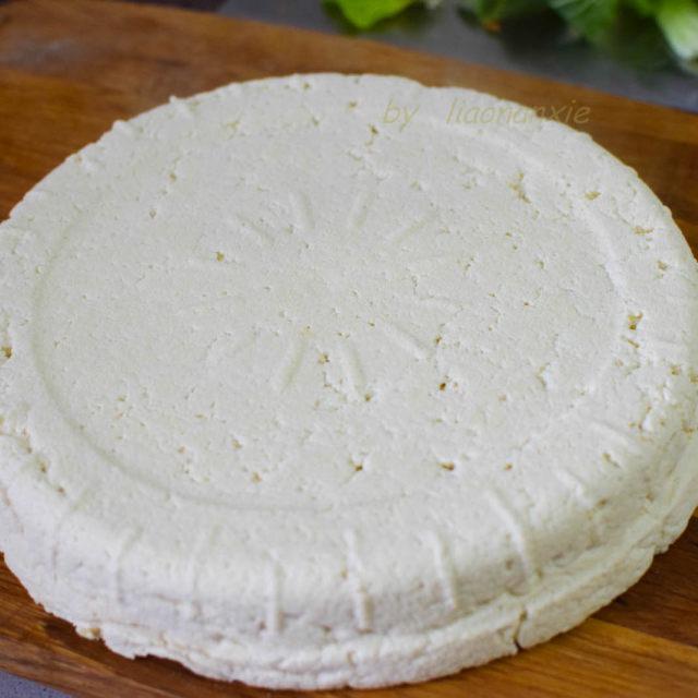 自制鸡蛋豆腐网红做法,自制大豆腐的家常做法