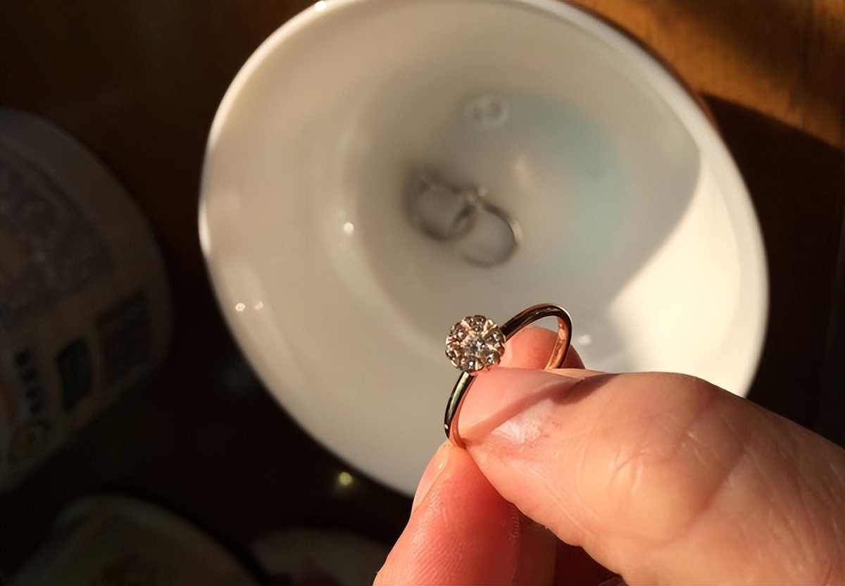 怎么清洗白金钻石首饰,钻石首饰怎么清洗