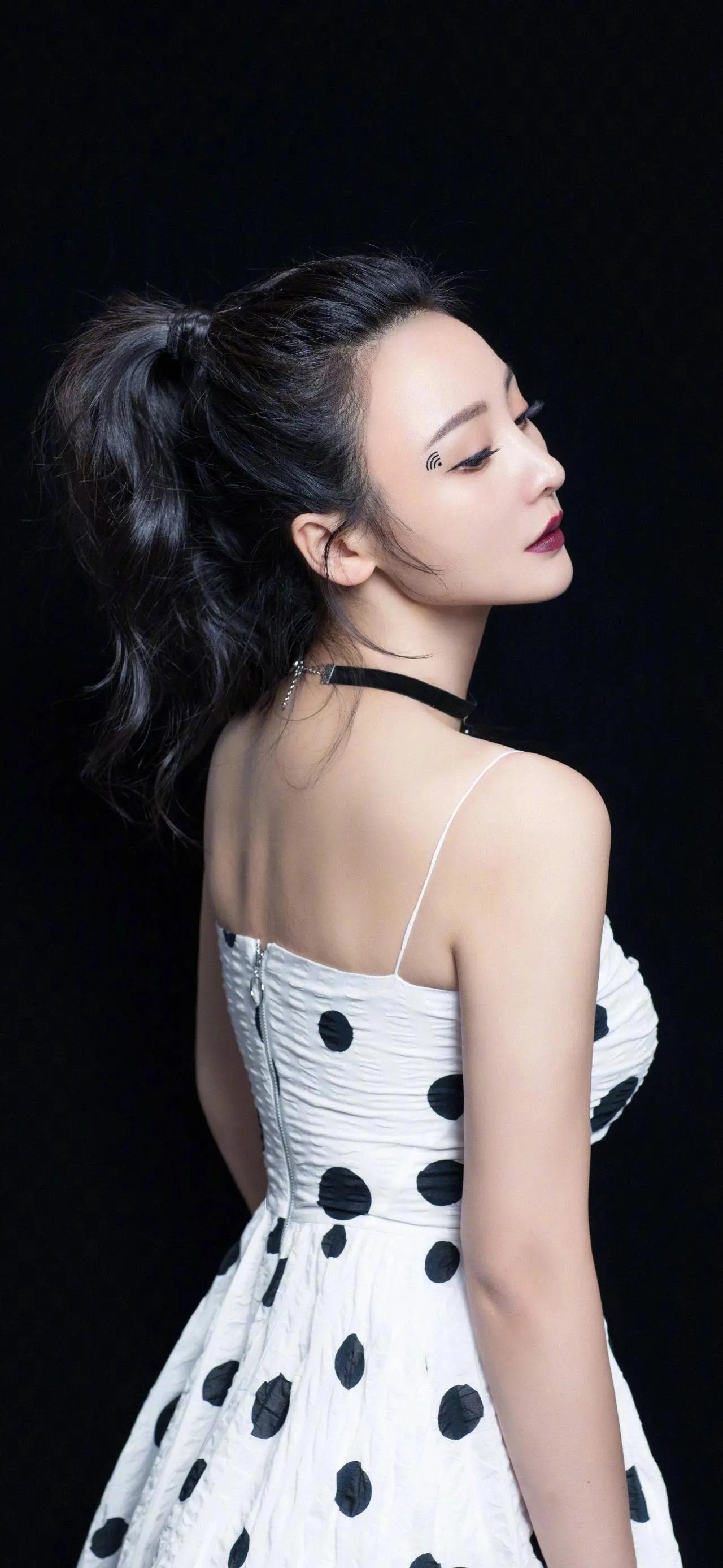 柳岩超清壁纸4k全屏,柳岩锁屏壁纸高清图片