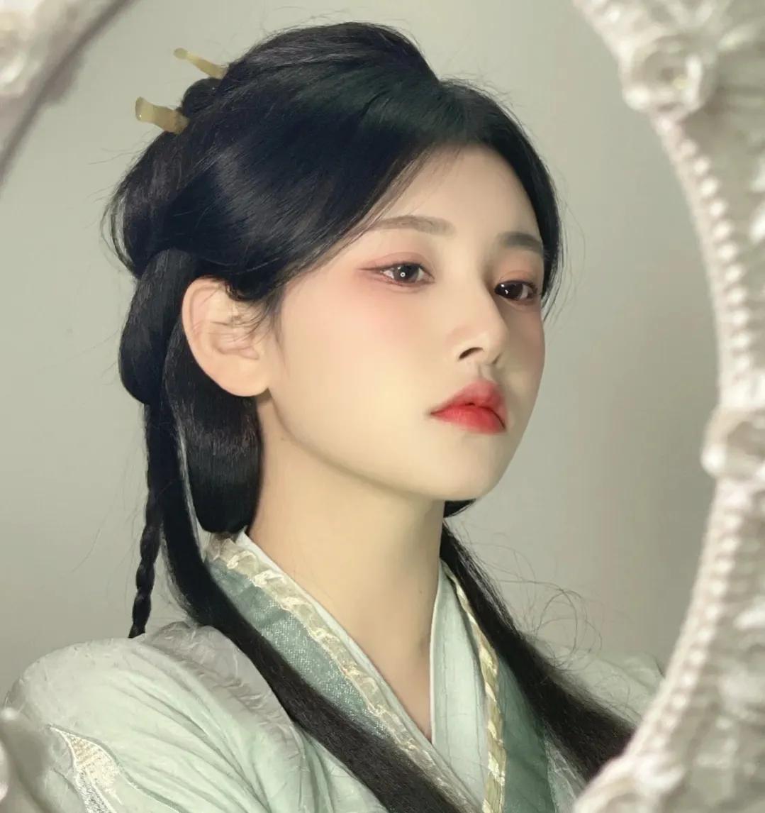 濂界湅鍒扮垎鐨勬矙闆曞コ閰嶄慨浠欎腑鐭瘒,鍒児鎭跺コ甯堝