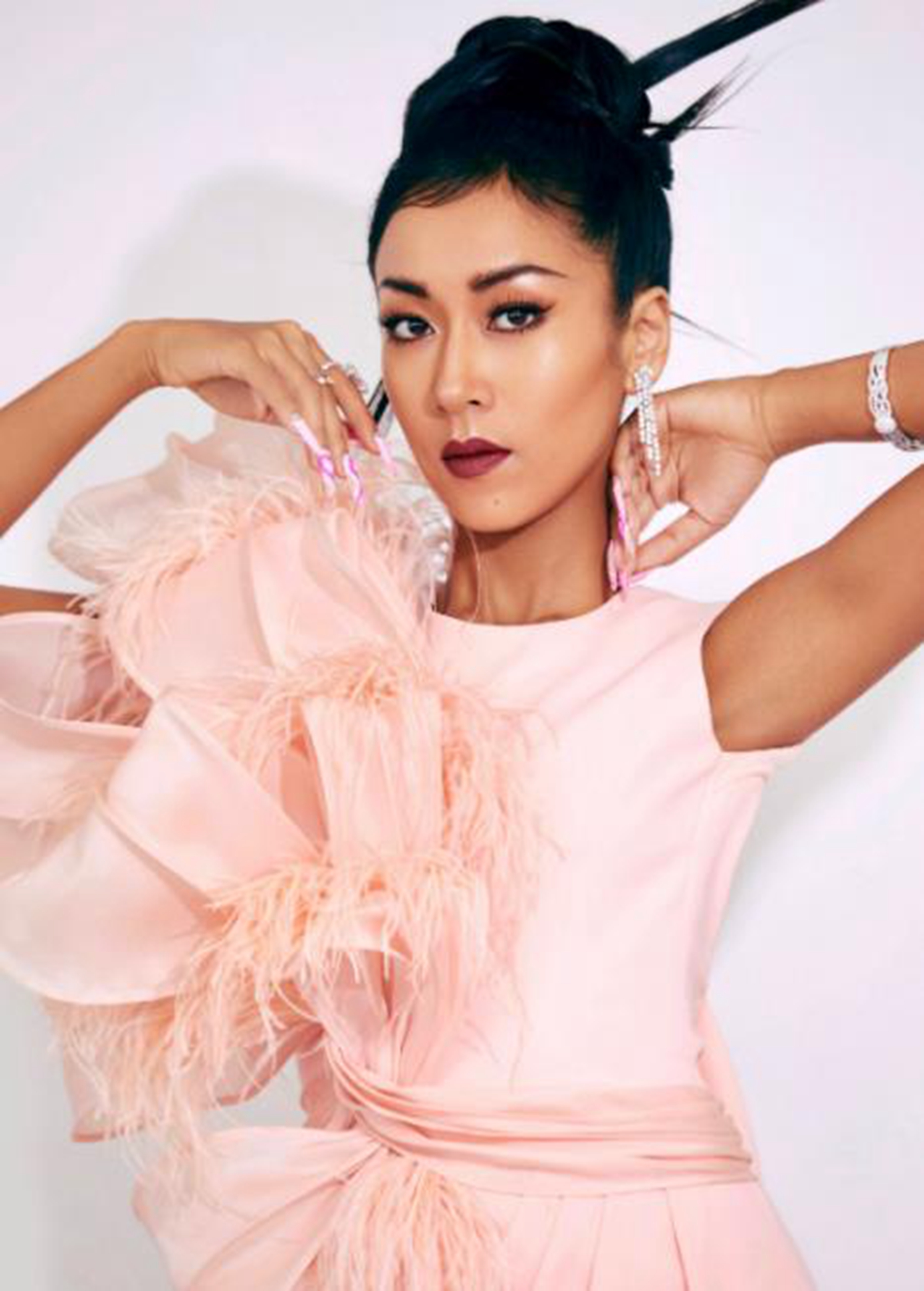 吉克隽逸 高定 (吉克隽逸穿高定)