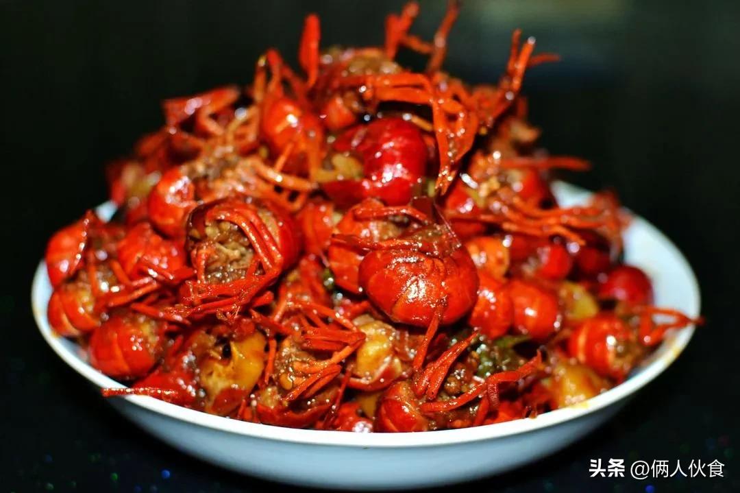 在家做小龙虾怎么做好吃又简单,教你一招做小龙虾