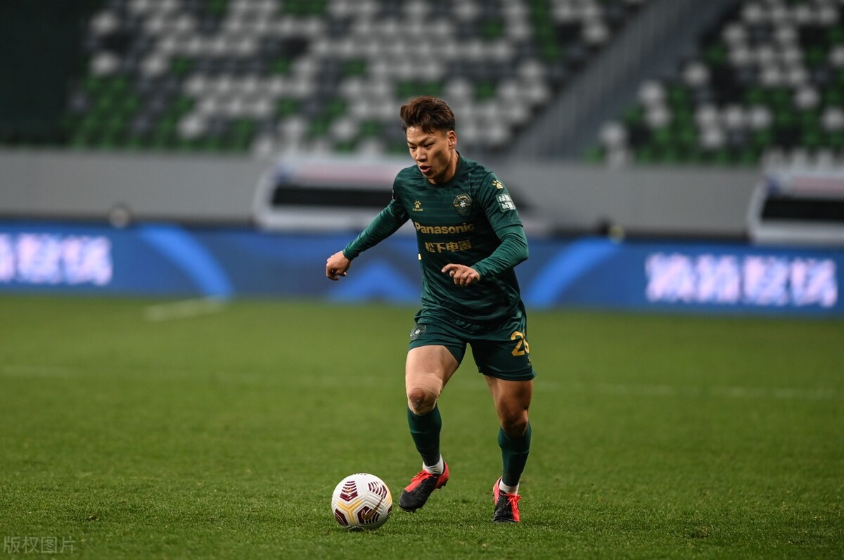 一别两宽后续,荣昊离开绿城了吗