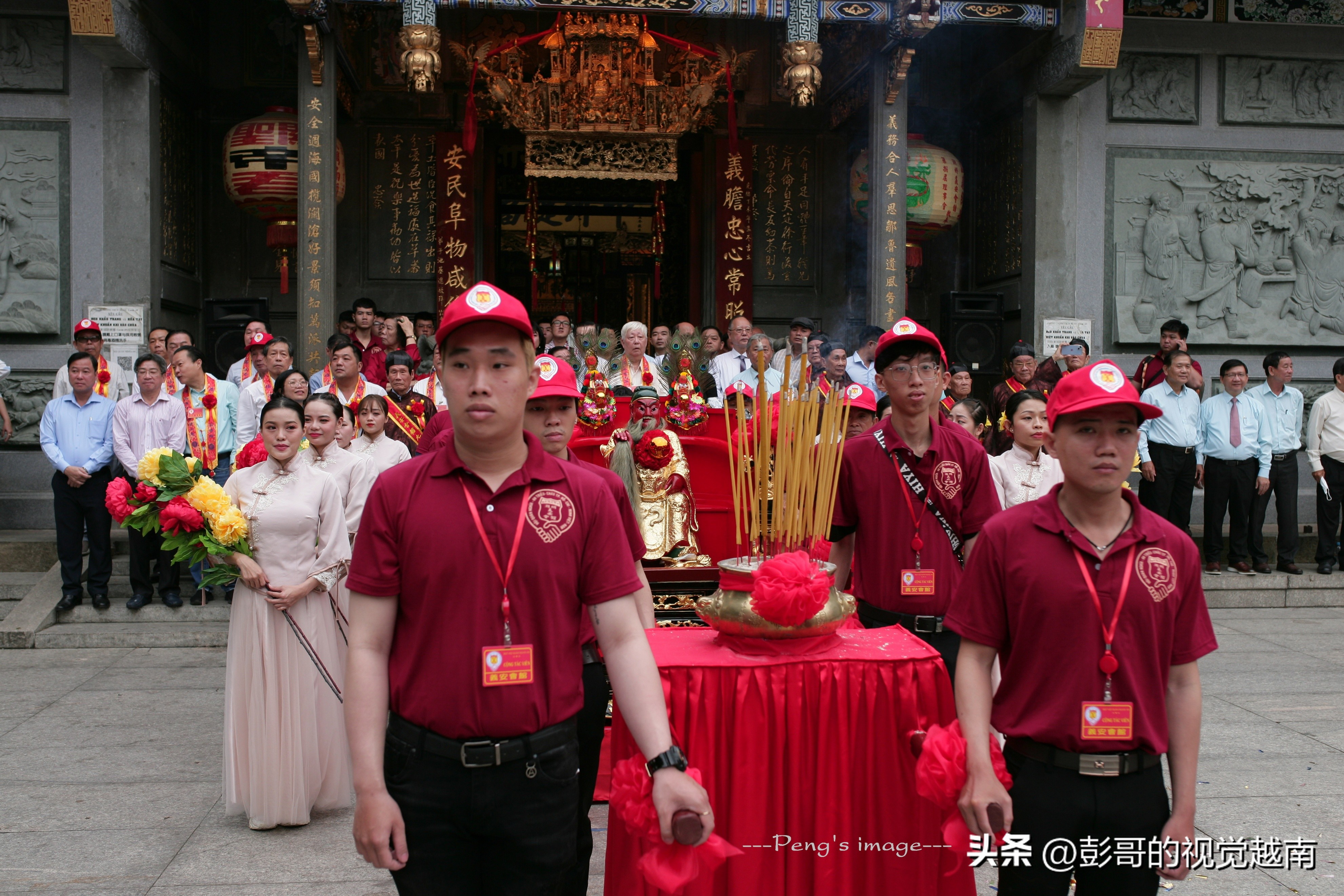 越南西貢華人的【恭請關聖帝君聖駕出遊】活動。