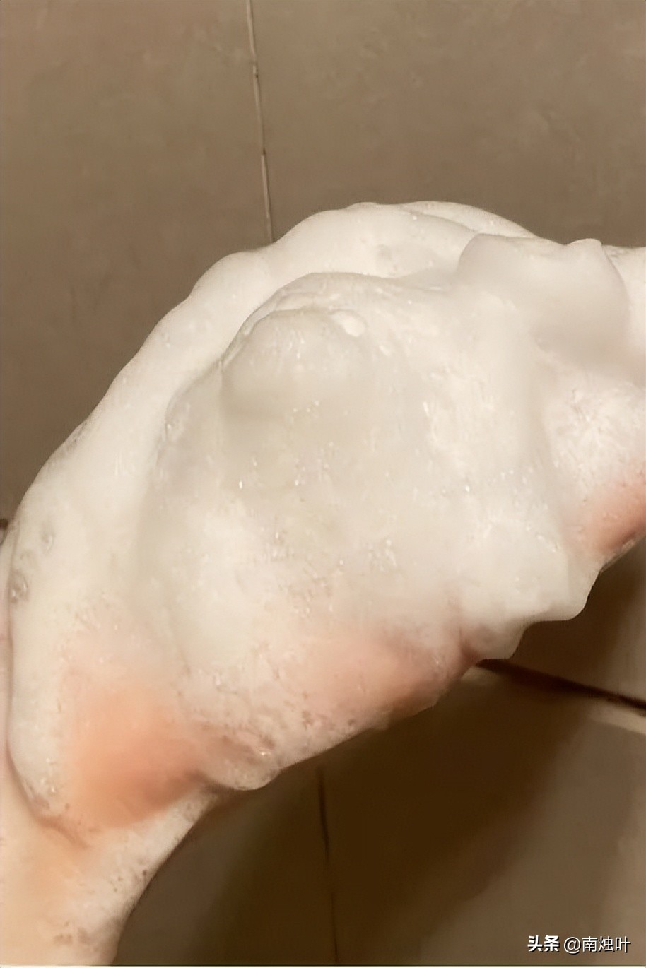 夏天头发毛躁怎么护发,头发干枯毛躁用什么保湿护发免洗