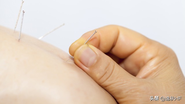 肩周炎前胸后背拉扯疼,肩周炎肩膀疼麻一招立刻解决