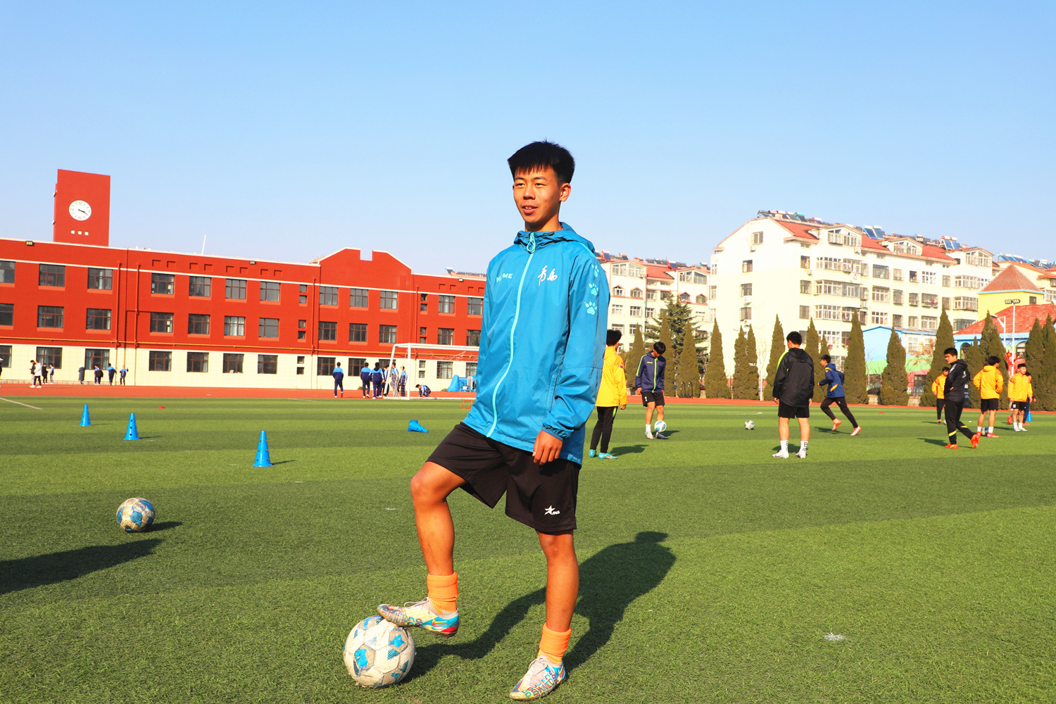 青岛城阳二中男子足球队名单,城阳融媒直播足球