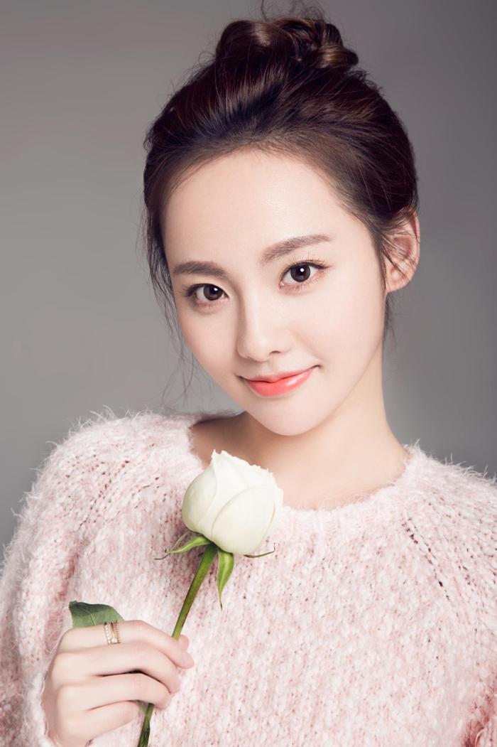 结婚8年生两子却未办婚礼，起底张嘉倪与买超的“婚变始末”