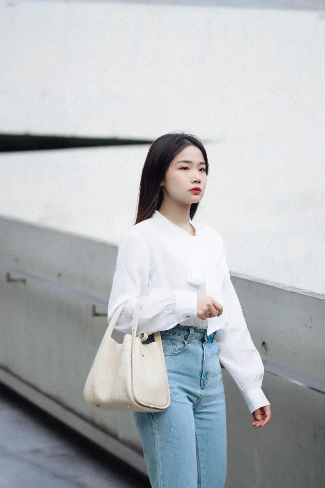 虞书欣同款双肩包平价,虞书欣10元包