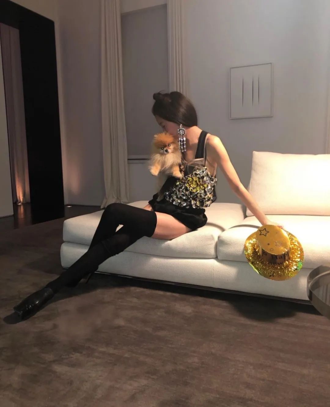 身价40亿“婚纱女王”找95后男友,她活得比萧亚轩还潇洒