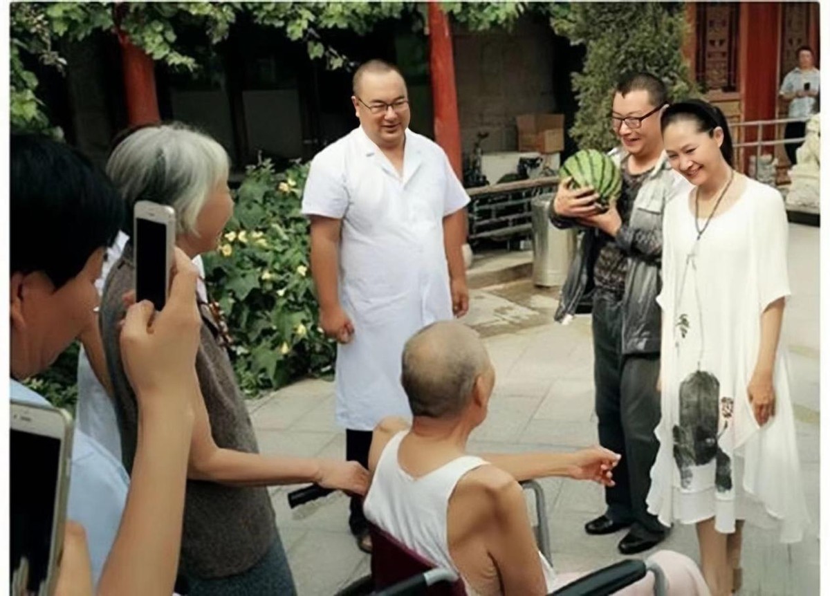 于文华尹相杰纤夫相差多少,于文华和尹相杰合唱的纤夫谣