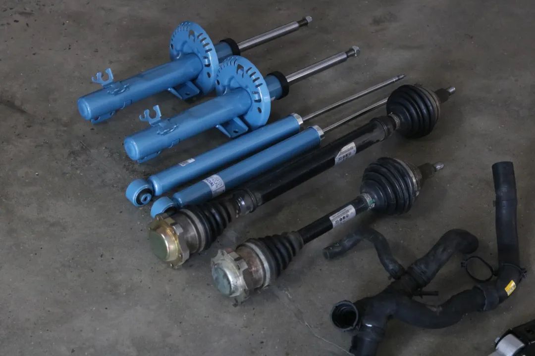 老款大众polo拆解内饰全过程,旧polo翻新视频