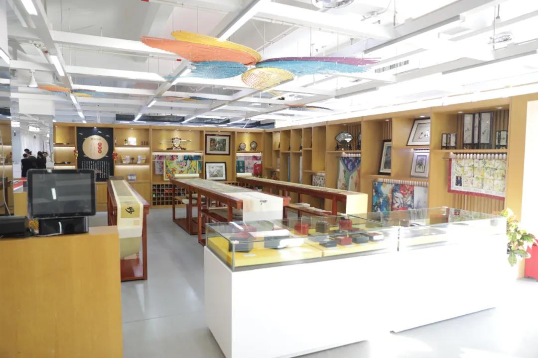 旗袍经典面料,永不过时的旗袍面料