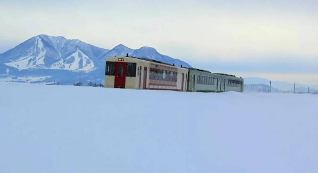 日本观光列车时刻表,没时间解释了快上车视频