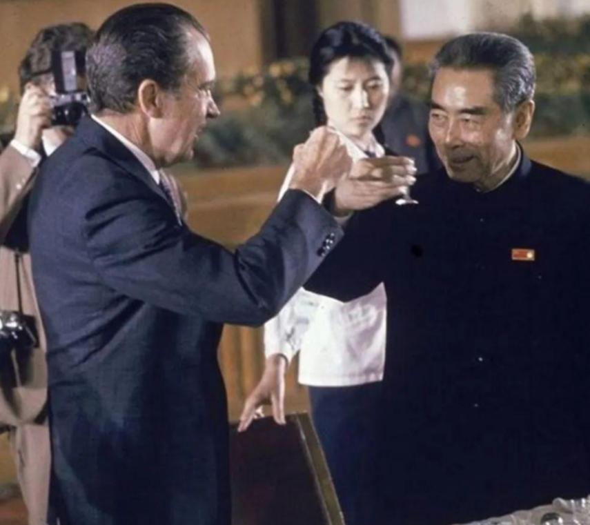 1972年尼克松访华，带来一个神秘“黑匣子”，周恩来：卖给我们吧