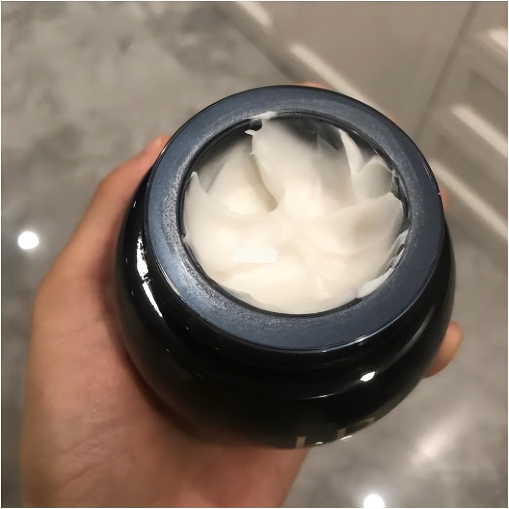 赫莲娜与海蓝之谜哪个修复效果好,海蓝之谜与赫莲娜哪个好用