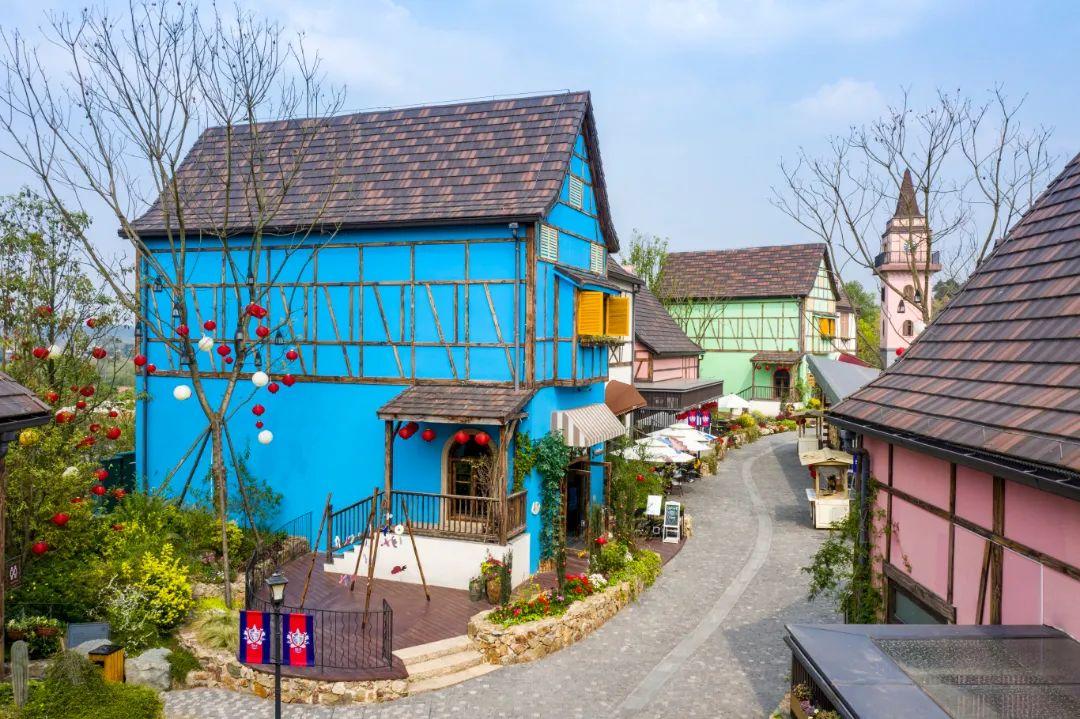 华侨城锦江左岸合院是多少年产权,眉山华侨城锦江左岸一平多少钱