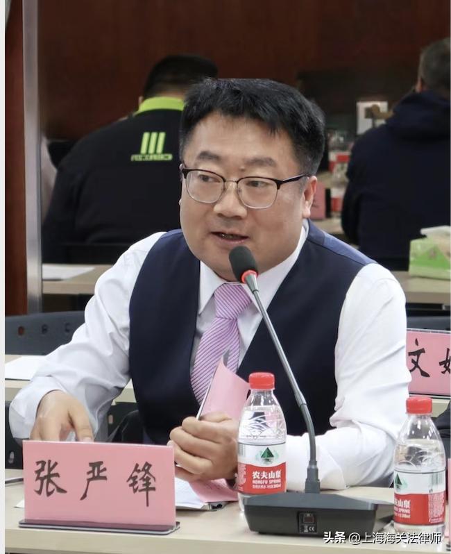 携带违禁物品入境被查怎么处罚,私自携带违禁品出入境怎么处理