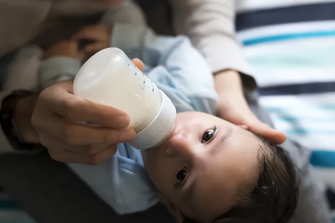 二段奶粉有必要多吃一段时间吗,奶粉一直吃二段比较好吗