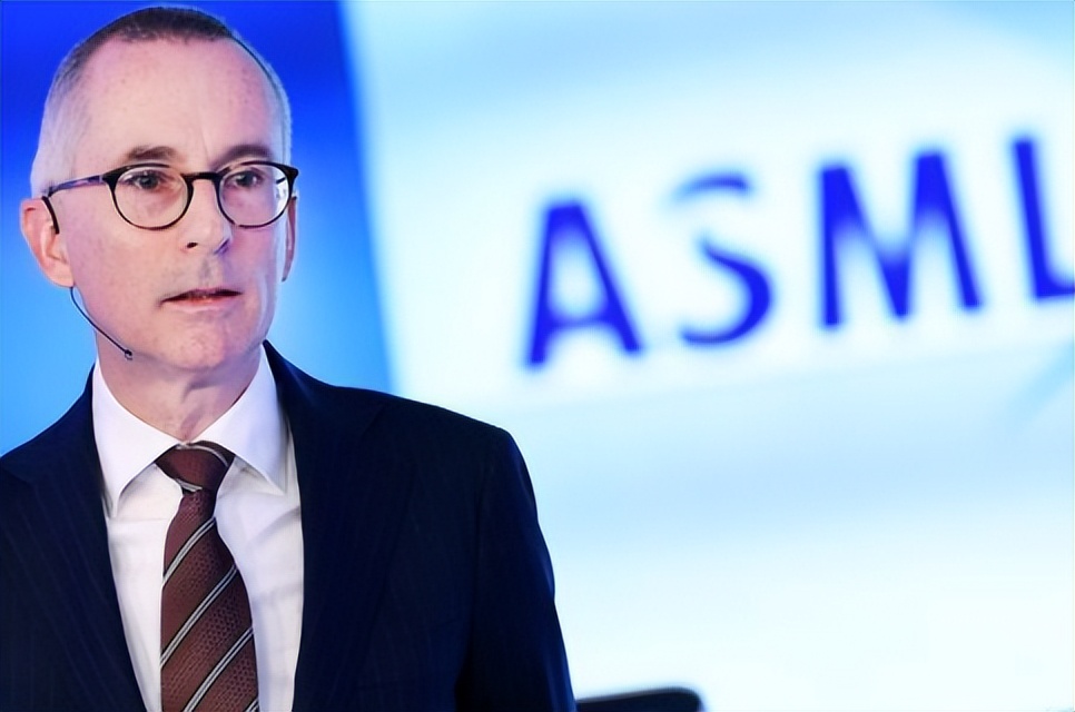 尼康宣布中标光刻机 (尼康光刻机和asml区别)