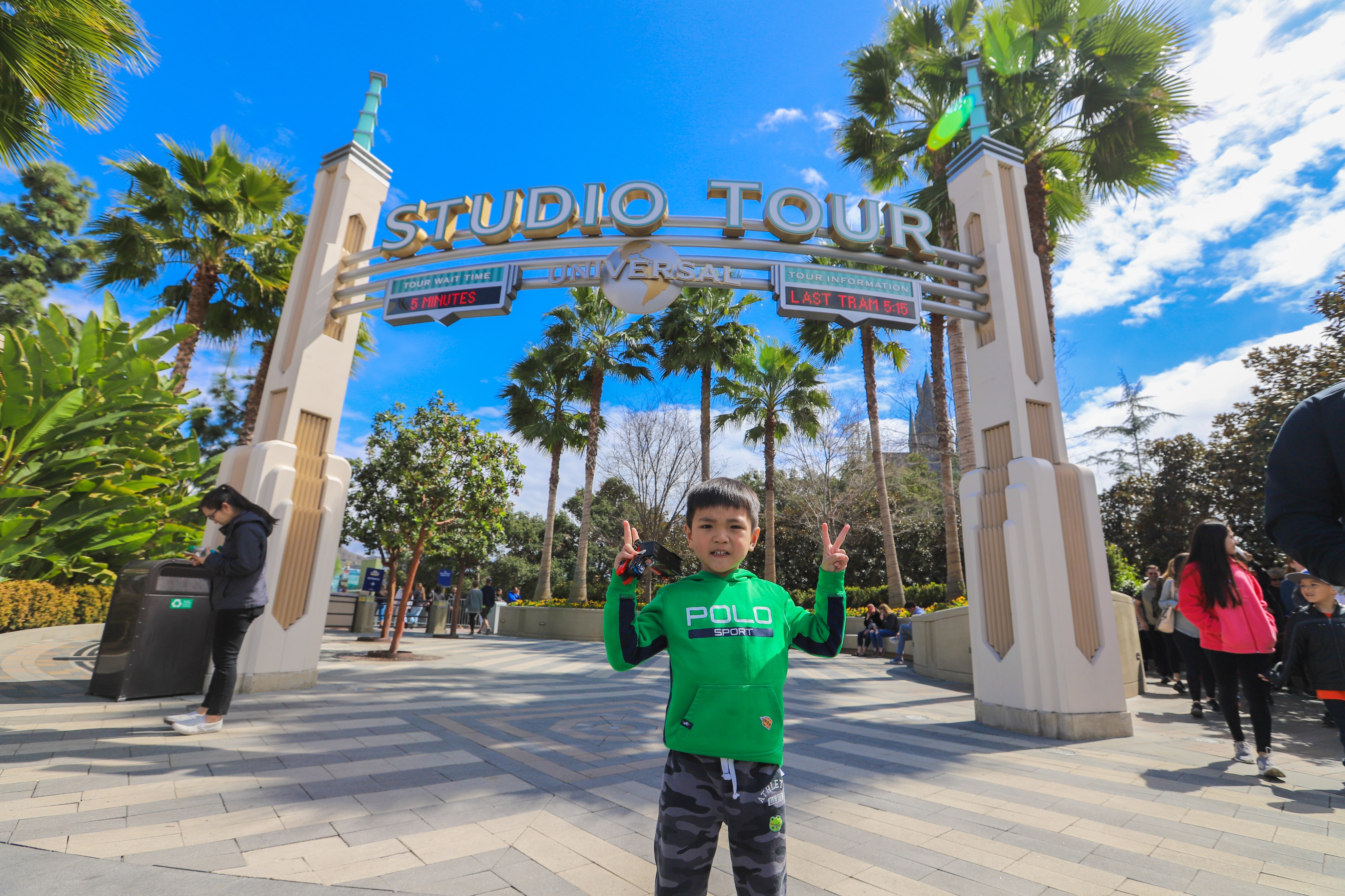 未来水世界环球影城互动,环球影城未来水世界震撼表演