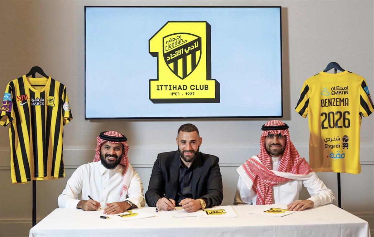 本泽马正式加盟吉达联合,本泽马加盟吉达联合工资