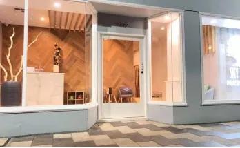 疫情期的间隔年:985毕业,我在澳洲做按摩师2年攒60万